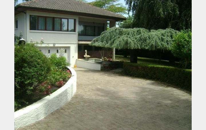 CHANTAL SAUGE REAL ESTATE : Maison / Villa | DIVONNE-LES-BAINS (01220) | 168 m2 | 850 000 € 