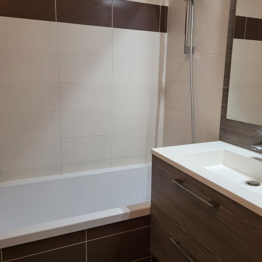  Annonces DIVONNE : Appartement | FERNEY-VOLTAIRE (01210) | 47 m2 | 310 000 € 