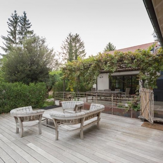  Annonces DIVONNE : Domaines / Propriétés | SAUVERNY (01220) | 450 m2 | 1 490 000 € 