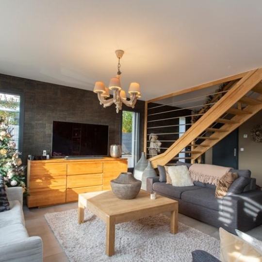  Annonces DIVONNE : Maison / Villa | CESSY (01170) | 140 m2 | 790 000 € 