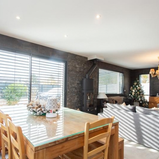  Annonces DIVONNE : Maison / Villa | CESSY (01170) | 140 m2 | 790 000 € 