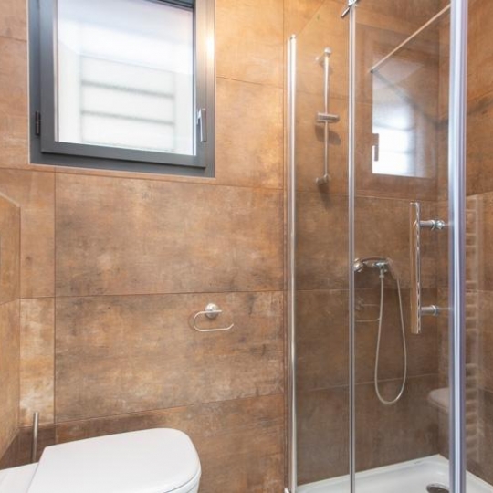  Annonces DIVONNE : Maison / Villa | CESSY (01170) | 140 m2 | 790 000 € 