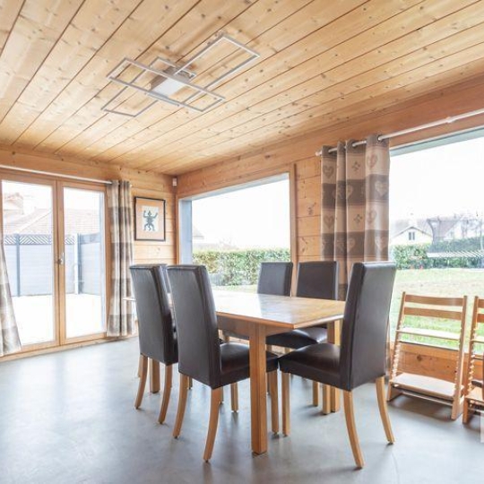  Annonces DIVONNE : Maison / Villa | CESSY (01170) | 230 m2 | 1 090 000 € 