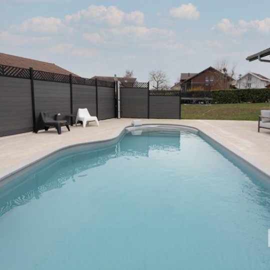  Annonces DIVONNE : Maison / Villa | CESSY (01170) | 230 m2 | 1 090 000 € 