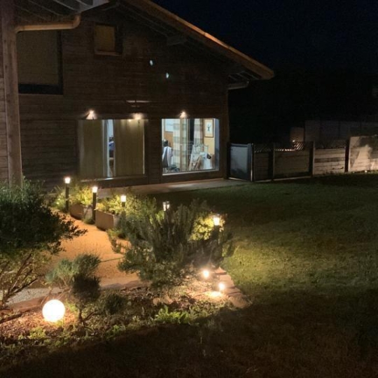  Annonces DIVONNE : Maison / Villa | CESSY (01170) | 230 m2 | 1 090 000 € 