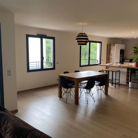  Annonces DIVONNE : Appartement | SAINT-GENIS-POUILLY (01630) | 134 m2 | 590 000 € 