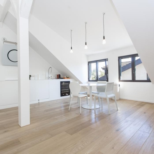  Annonces DIVONNE : Domain / Estate | DIVONNE-LES-BAINS (01220) | 461 m2 | 1 790 000 € 