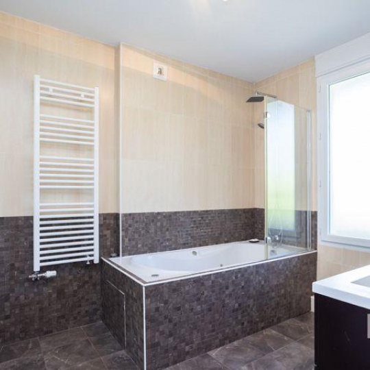  Annonces DIVONNE : Appartement | DIVONNE-LES-BAINS (01220) | 152 m2 | 790 000 € 