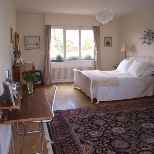  Annonces DIVONNE : Maison / Villa | GRILLY (01220) | 256 m2 | 1 280 000 € 