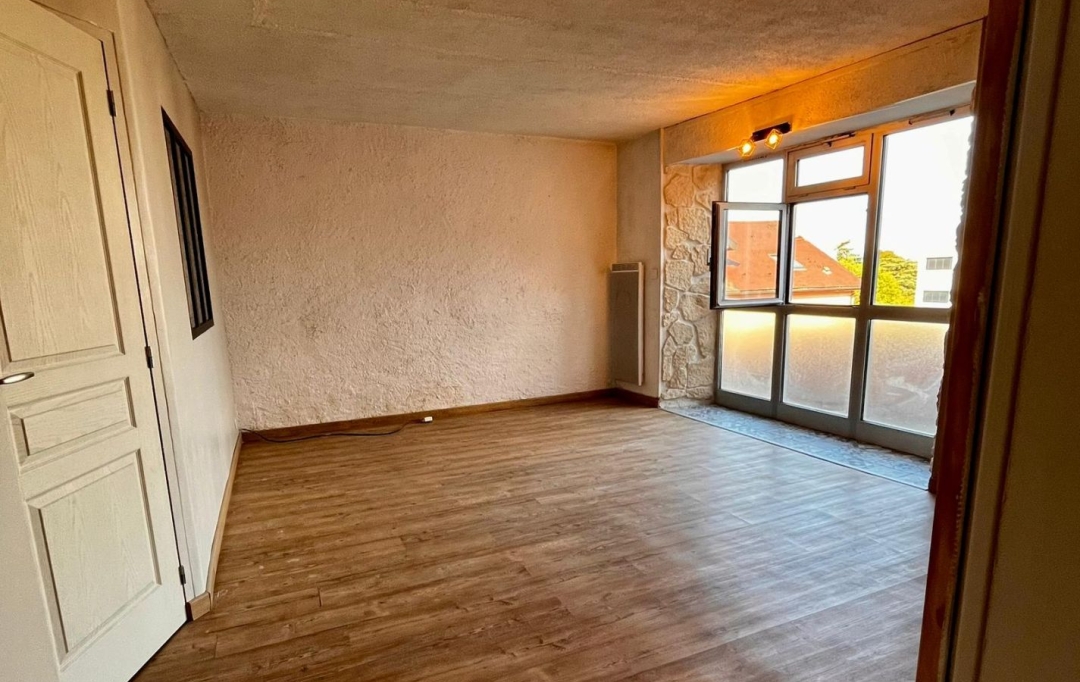Annonces DIVONNE : Apartment | GEX (01170) | 43 m2 | 1 100 € 