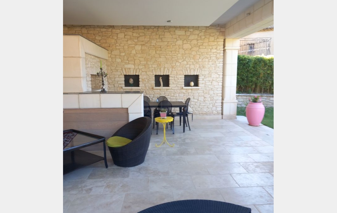 CHANTAL SAUGE REAL ESTATE : Domain / Estate | UZES (30700) | 116 m2 | 460 000 € 