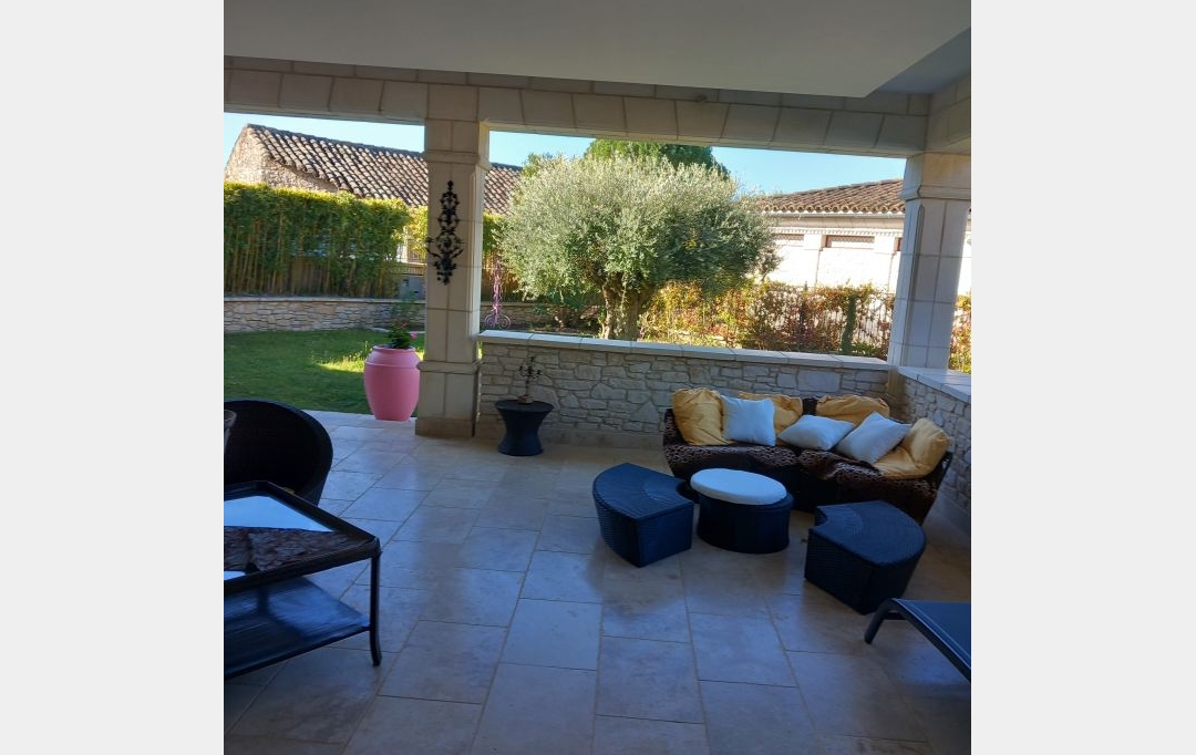 CHANTAL SAUGE REAL ESTATE : Domaines / Propriétés | UZES (30700) | 116 m2 | 460 000 € 