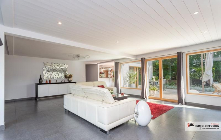Annonces DIVONNE : House | DIVONNE-LES-BAINS (01220) | 250 m2 | 1 260 000 € 