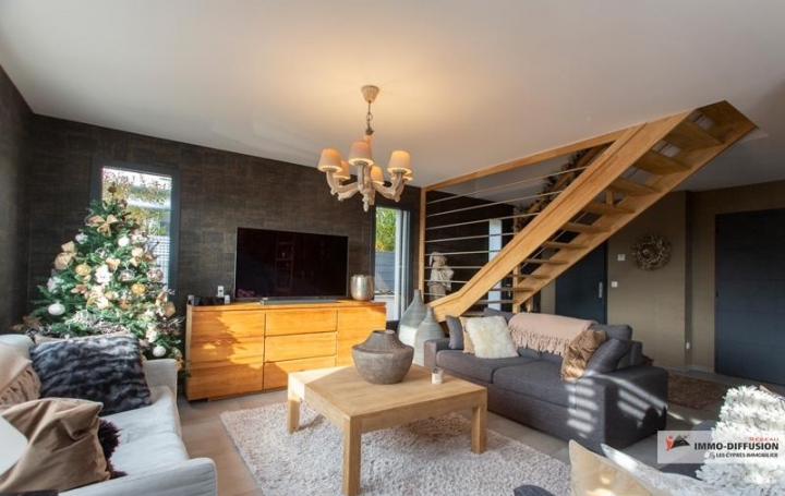 Annonces DIVONNE : Maison / Villa | CESSY (01170) | 140 m2 | 790 000 € 