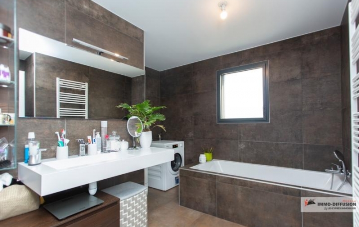 Annonces DIVONNE : Maison / Villa | CESSY (01170) | 140 m2 | 790 000 € 