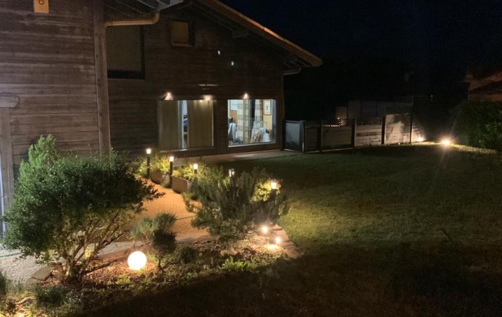 Annonces DIVONNE : Maison / Villa | CESSY (01170) | 230 m2 | 1 090 000 € 