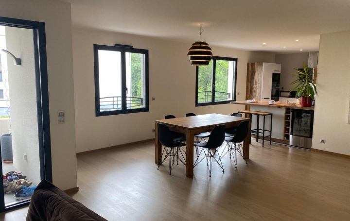 Annonces DIVONNE : Appartement | SAINT-GENIS-POUILLY (01630) | 134 m2 | 590 000 € 