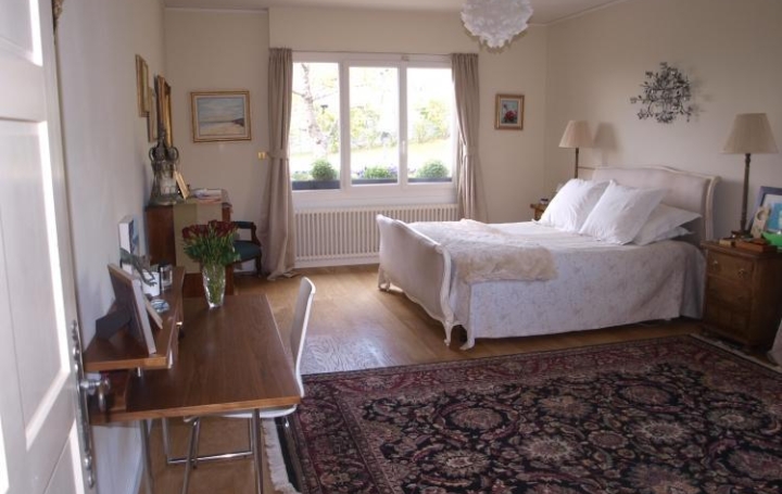 Annonces DIVONNE : Maison / Villa | GRILLY (01220) | 256 m2 | 1 280 000 € 