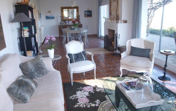 Annonces DIVONNE : Maison / Villa | GRILLY (01220) | 256 m2 | 1 280 000 € 