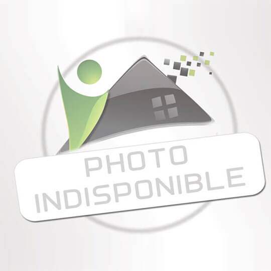 CHANTAL SAUGE REAL ESTATE : Local / Bureau | DIVONNE-LES-BAINS (01220) | 30.00m2 | 1 200 € 